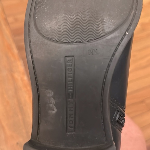 Tommy Hilfiger Black and Brown Riding Boots Gold Emblem - Picture 7 of 7